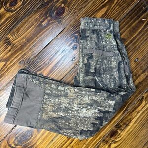 Magellan Outdoors Realtree collaboration camouflage cargo hunting pants Size XS